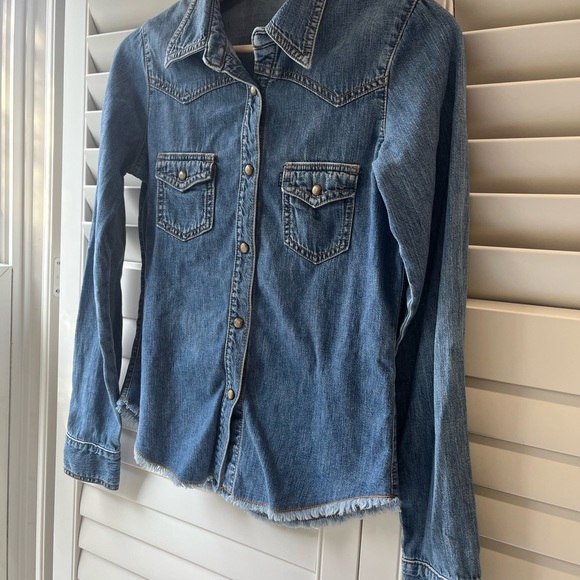 ASO Gilmore Girls - Rory Gilmore Denim Button-up Shirt - Picture 8 of 10